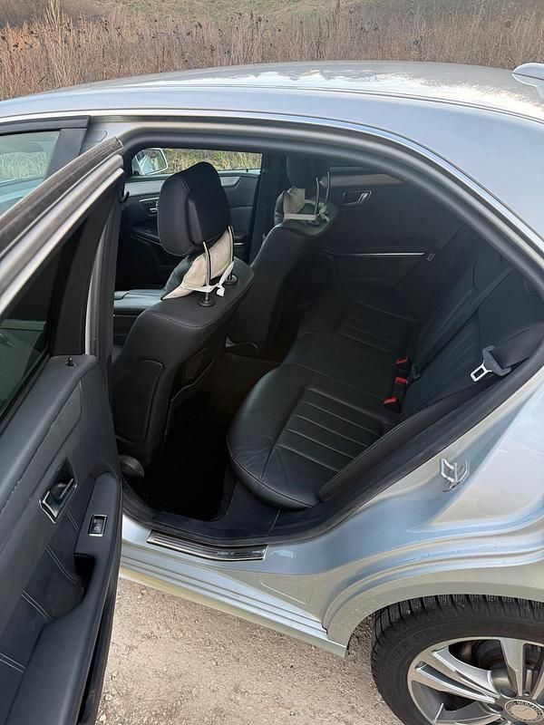 Gebraucht Mercedes E350 252 PS (185 kW) 2013 Silber Limousine