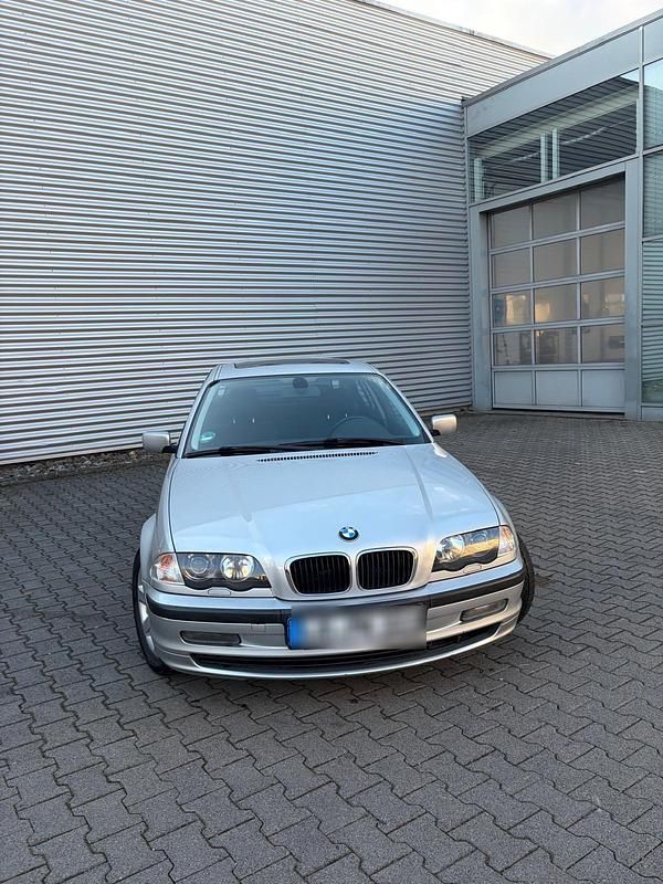 Gebraucht BMW 323 170 PS (125 kW) 2000 Silber Limousine