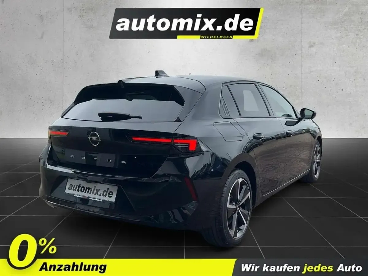 Gebraucht Opel Astra Elegance 131 PS (96 kW) 2024 Lackierung schwarz perla nera/typ aussenverkleidung metallic Kleinwagen