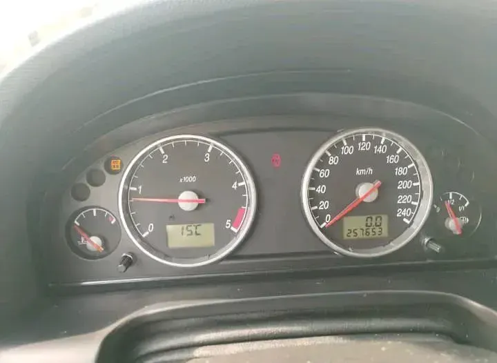 Gebraucht Ford Mondeo 131 PS (96 kW) 2003 Silber Kombi