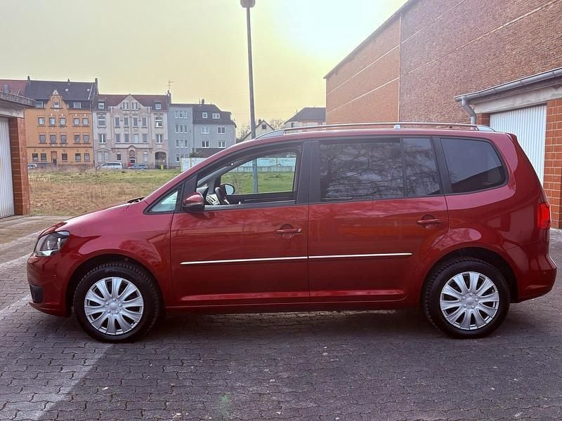 Gebraucht VW Touran 150 PS (110 kW) 2011 Rot Van / Kleinbus