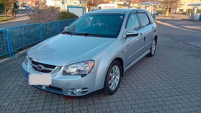 Gebraucht Kia Cerato 105 PS (77 kW) 2007 Grau Limousine