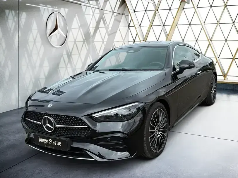 Gebraucht Mercedes CLE220 AMG 197 PS (144 kW) 2024 Metalliclack obsidianschwarz Coupé