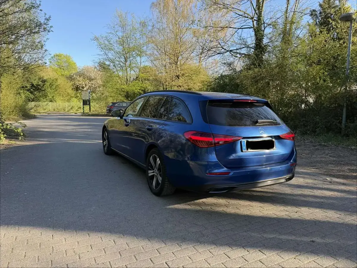 Gebraucht Mercedes C220 Night 200 PS (147 kW) 2022 Blau Kombi