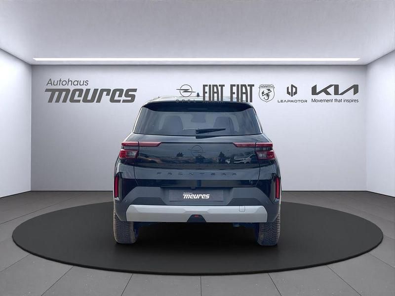 Neu Opel Frontera 145 PS (106 kW) 2026 Schwarz SUV