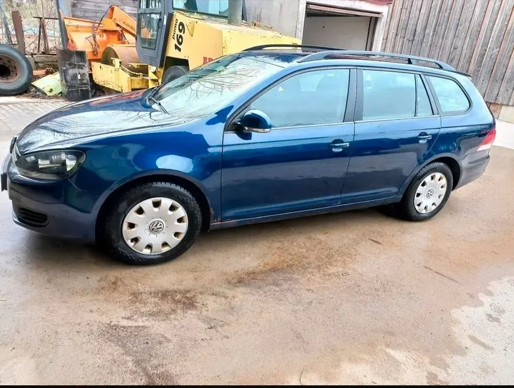 Usata VW Golf VI Trendline 105 CV (77 kW) 2010 Blu Utilitaria