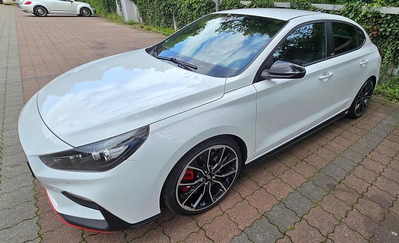 Weiß Gebraucht 2020 Hyundai i30 Coupé | 24.000 € (Guter Preis) - Bild 1/4