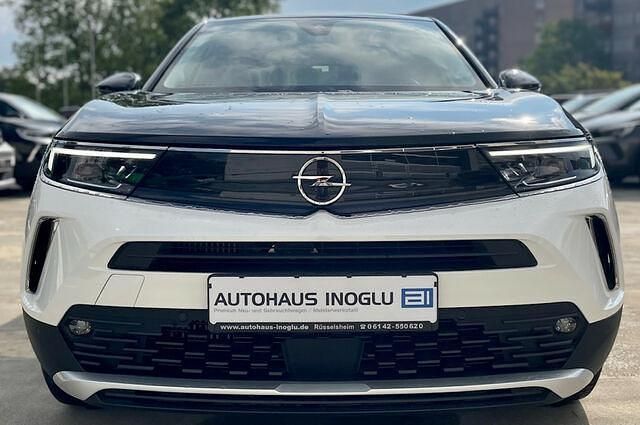 Gebraucht Opel Mokka Elegance 131 PS (96 kW) 2022 Weiß (jade weiss/arktis weiss) SUV