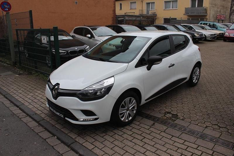 Weiss Gebraucht 2019 Renault Clio IV Life Limousine | 8.750 € (Fairer Preis) - Bild 1/4