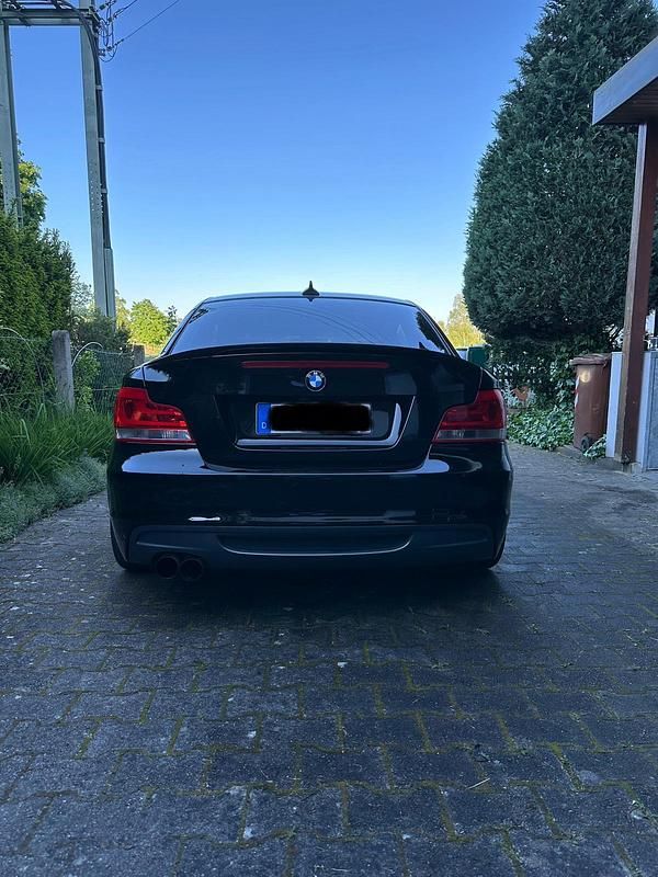 Gebraucht BMW 135 Coupé Performance 306 PS (225 kW) 2009 Schwarz Coupé