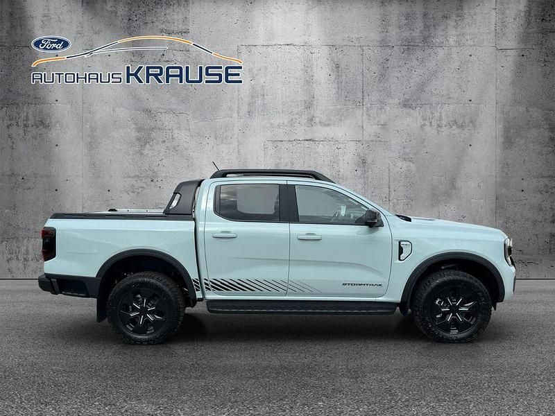 Neu Ford Ranger 184 PS (135 kW) 2026 Grau Pickup