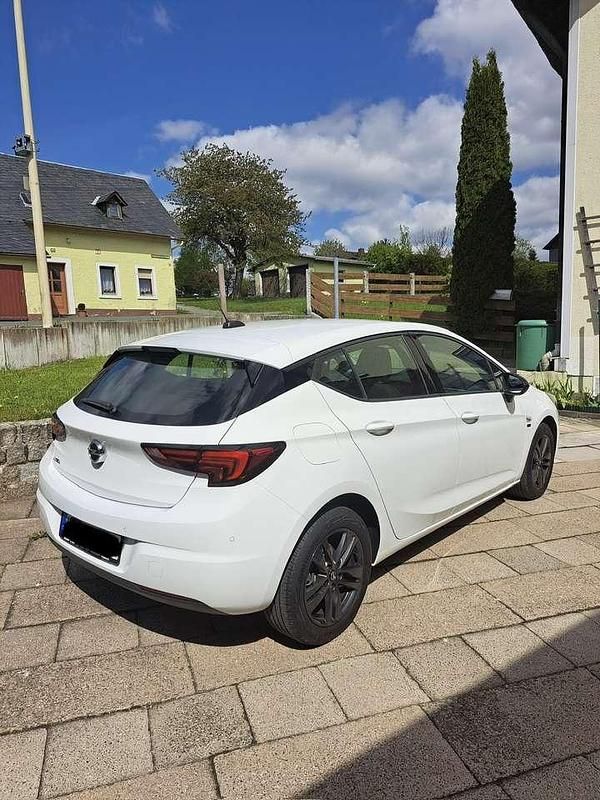 Gebraucht Opel Astra 131 PS (96 kW) 2020 Limousine