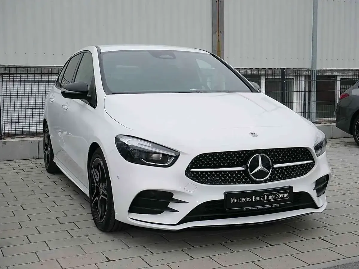 Second-hand Mercedes B220 AMG 190 CP (139 kW) 2025 Alb Monovolum