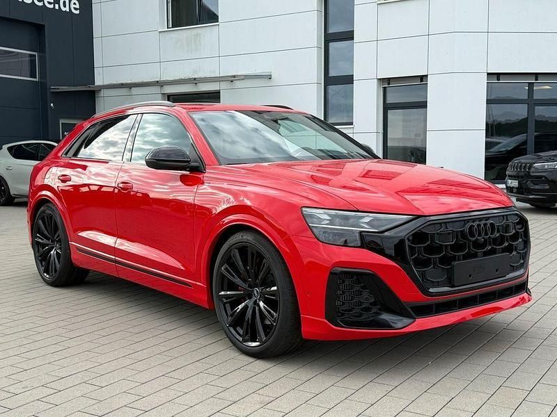 Rot Gebraucht 2025 Audi SQ8 Sport SUV | 115.900 € - Bild 1/4