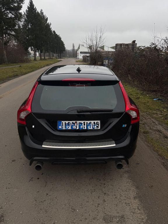 Gebraucht Volvo V60 R-Design 150 PS (110 kW) 2012 Schwarz Kombi