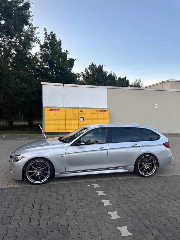 Gebraucht BMW 330 Basis 286 PS (210 kW) 2013 Silber Kombi