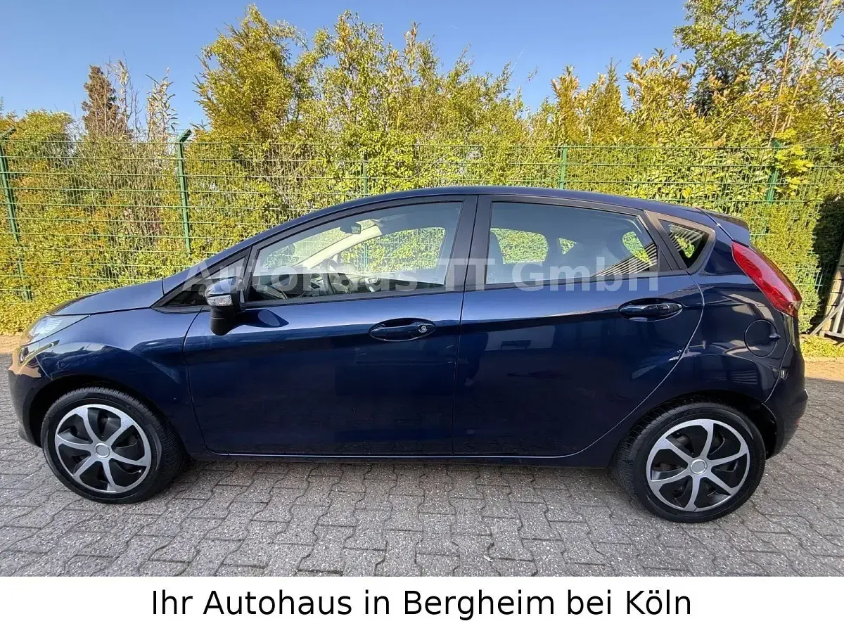 Gebraucht Ford Fiesta Cool & Sound Edition 82 PS (60 kW) 2012 Blau Limousine