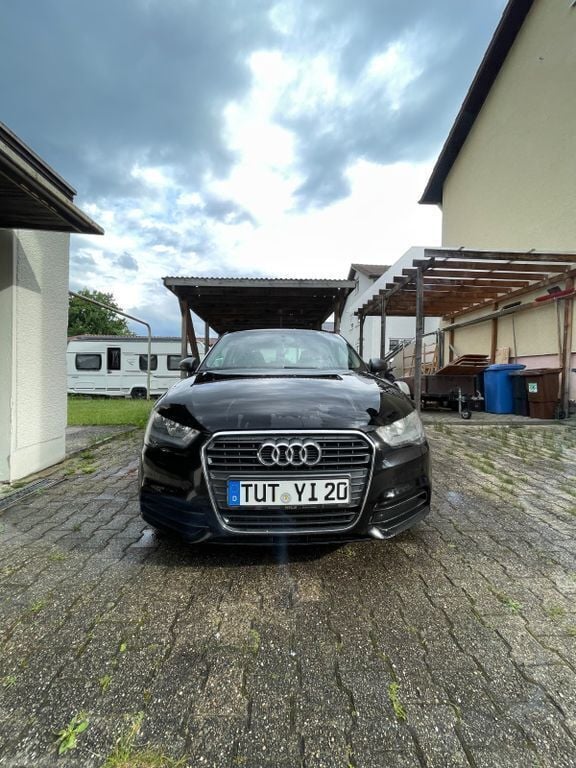 Schwarz Gebraucht 2011 Audi A1 Ambition Kleinwagen | 2.800 € (Superpreis) - Bild 1/4