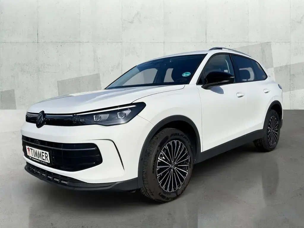 Second-hand VW Tiguan Goal 150 CP (110 kW) 2025 Alb SUV