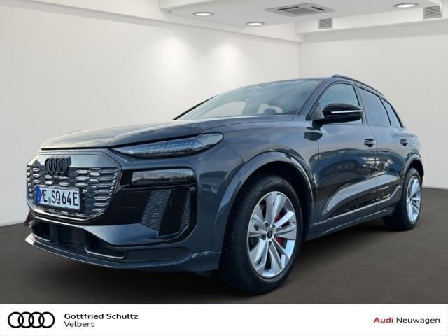 Magnetgrau Gebraucht 2024 Audi SQ6 e-tron Edition .1 SUV | 93.980 € (Teuer) - Bild 1/4