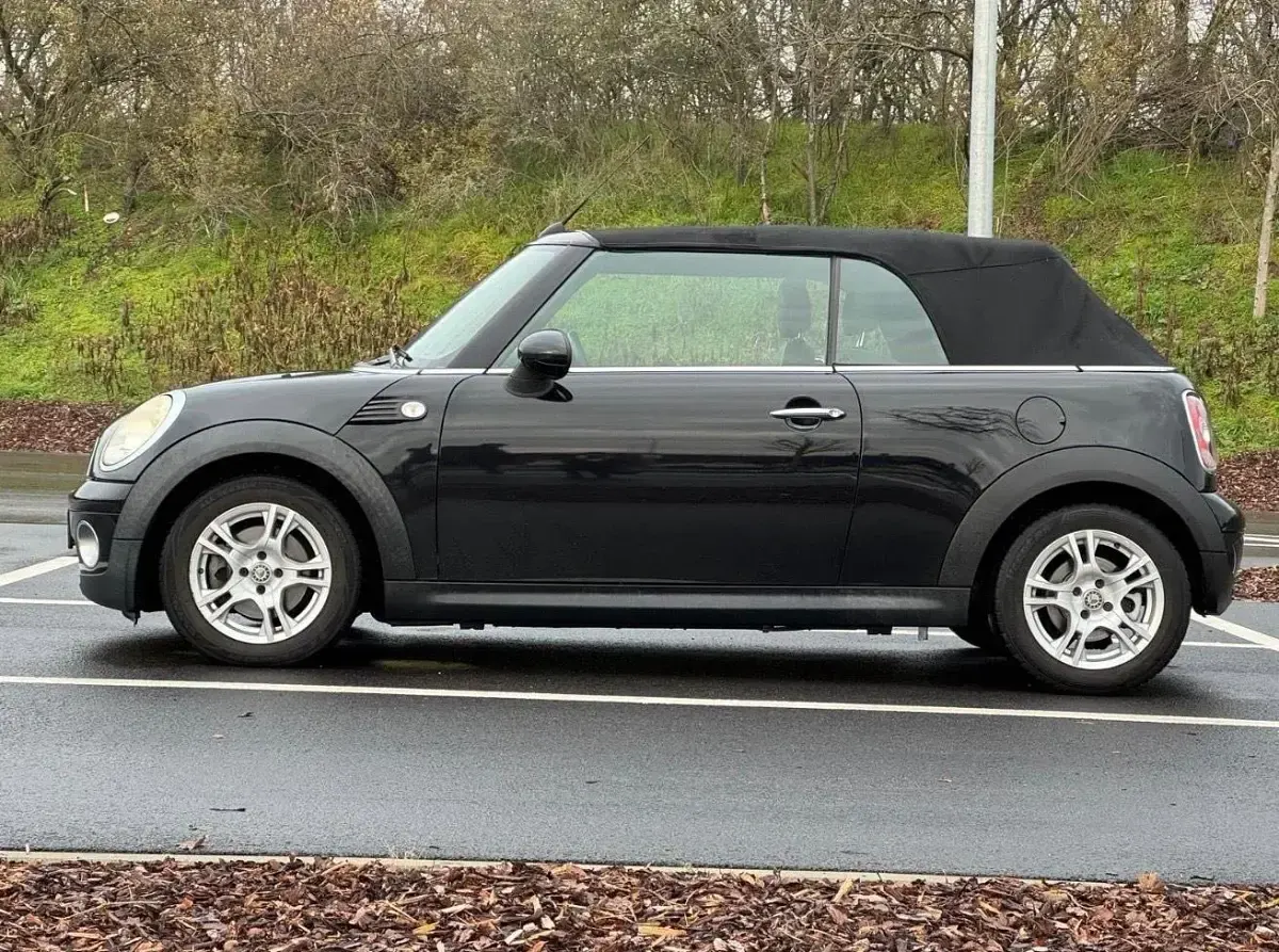 Gebraucht Mini Cooper Cabriolet 120 PS (88 kW) 2009 Schwarz Cabrio
