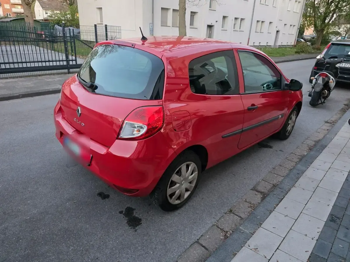 Gebraucht Renault Clio IV 75 PS (55 kW) 2012 Rot Limousine