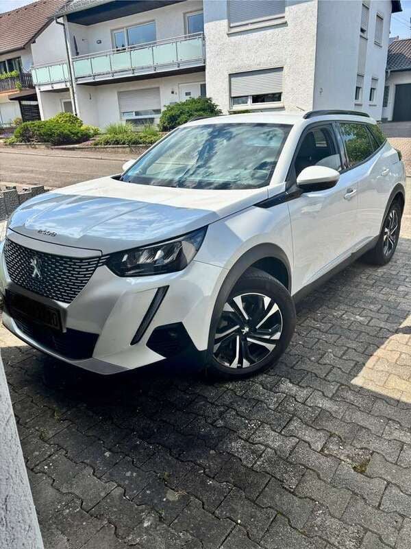 Gebraucht 2021 Peugeot e-2008 Allure SUV | 12.800 € (Superpreis) - Bild 1/4