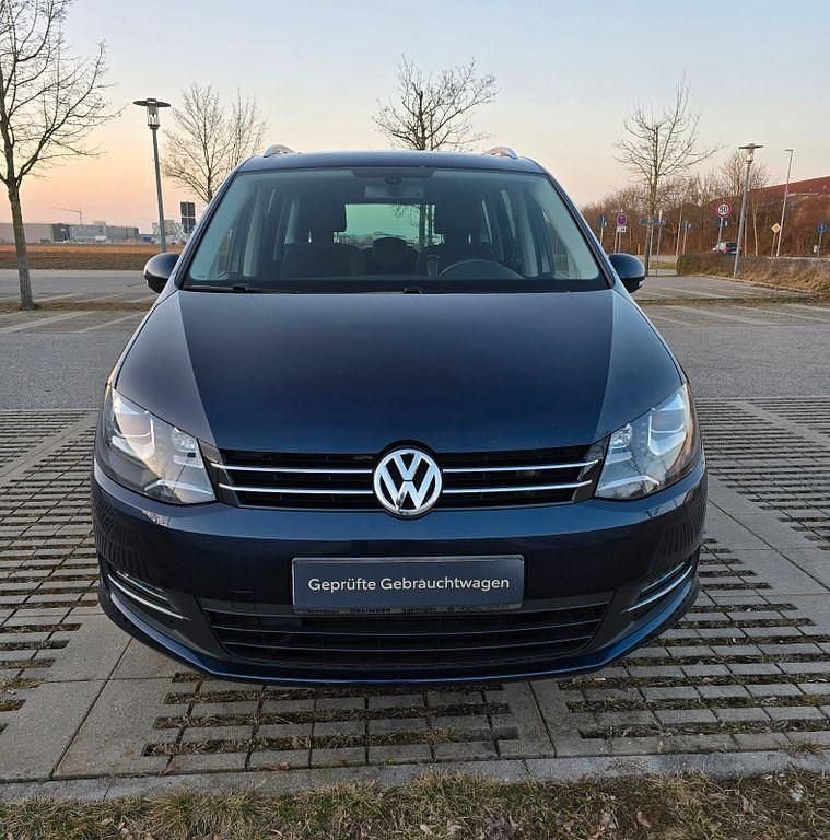 Gebraucht VW Sharan Highline 177 PS (130 kW) 2014 Blau Van / Kleinbus