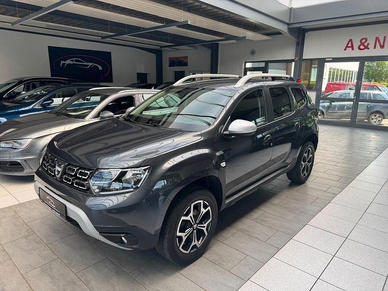 Grau Gebraucht 2019 Dacia Duster Prestige SUV | 11.950 € (Fairer Preis) - Bild 1/4