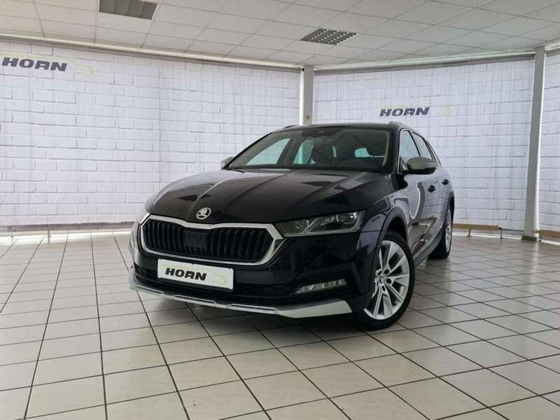 Schwarzmagic perleffekt Gebraucht 2022 Skoda Octavia Scout Scout 4x4 Kombi | 26.990 € - Bild 1/4