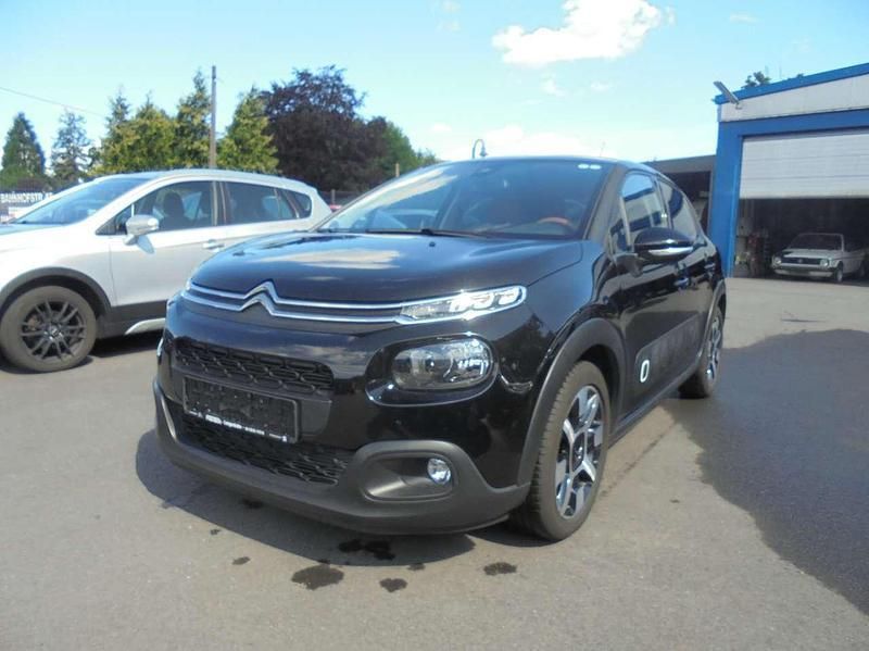 Schwarz perla nera/metallic Gebraucht 2020 Citroën C3 Shine Kleinwagen | 8.390 € (Superpreis) - Bild 1/4