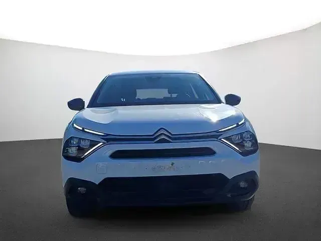 Używany Citroën C4 Feel 131 KM (96 kW) 2023 Biały SUV