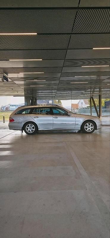 Gebraucht Mercedes E320 224 PS (164 kW) 2008 Grau Kombi