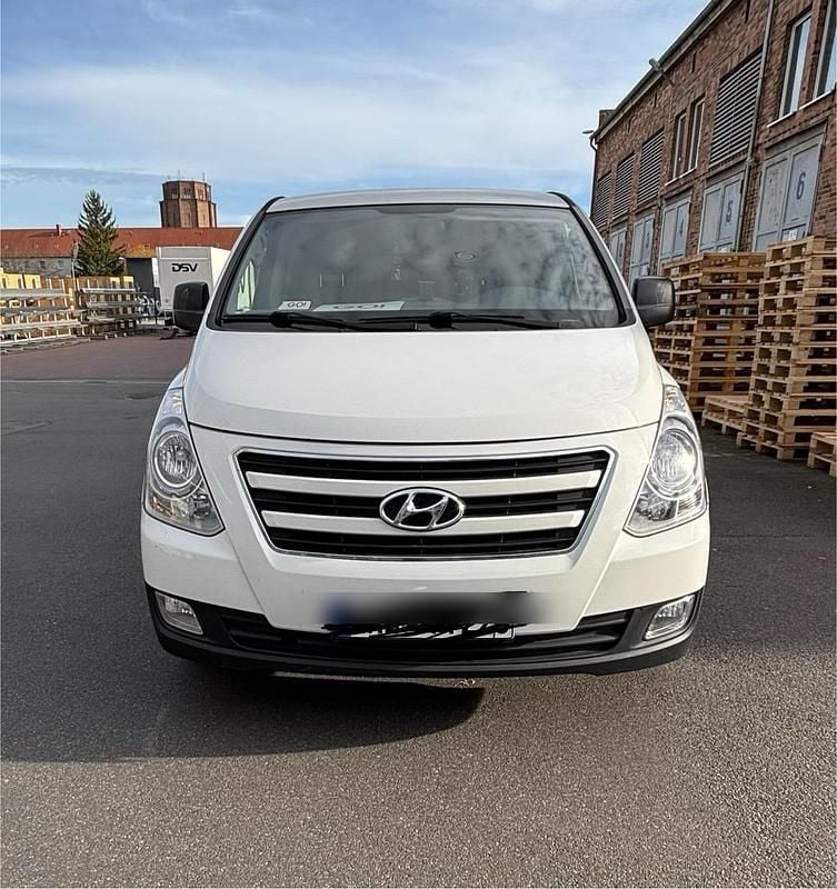 Weiß Gebraucht 2016 Hyundai H-1 Van | 5.000 € - Bild 1/3