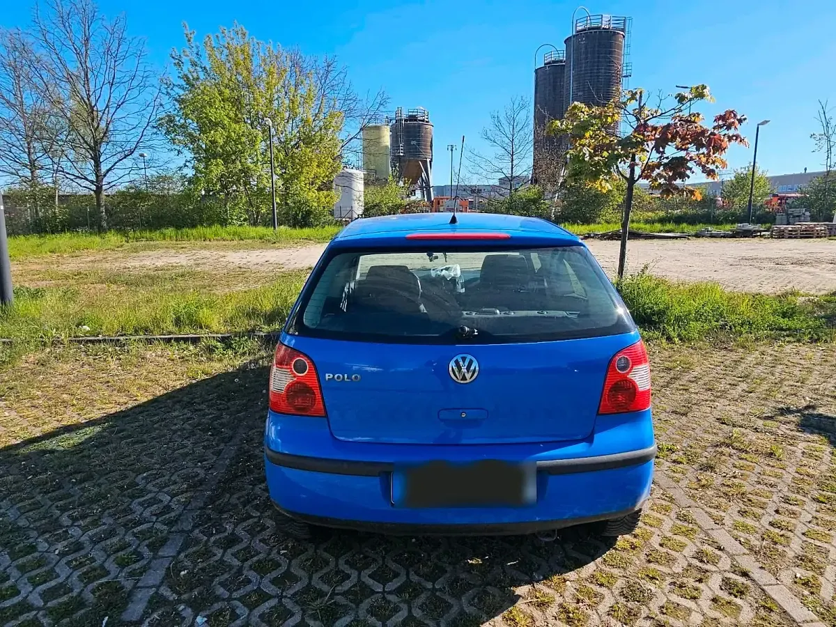 Second-hand VW Polo 70 CP (51 kW) 2005 Albastru Hatchback