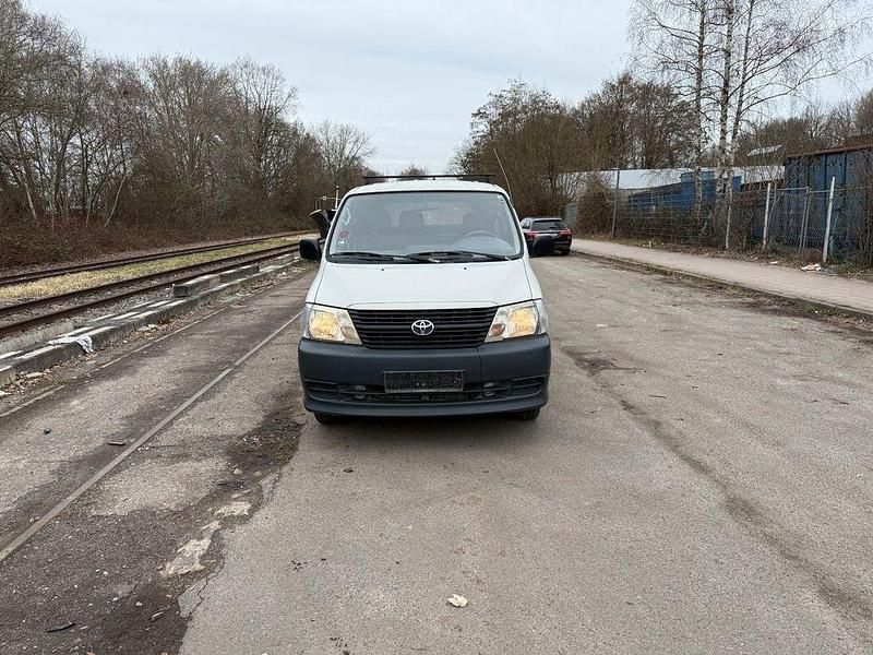 Gebraucht Toyota HiAce 95 PS (69 kW) 2009 Weiß Limousine