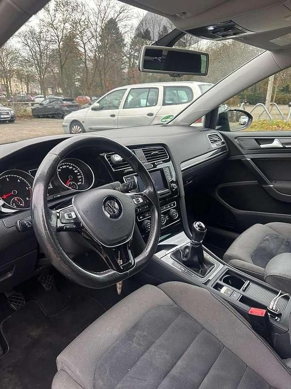 Gebraucht VW Golf VII Trendline 105 PS (77 kW) 2013 Schwarz Limousine