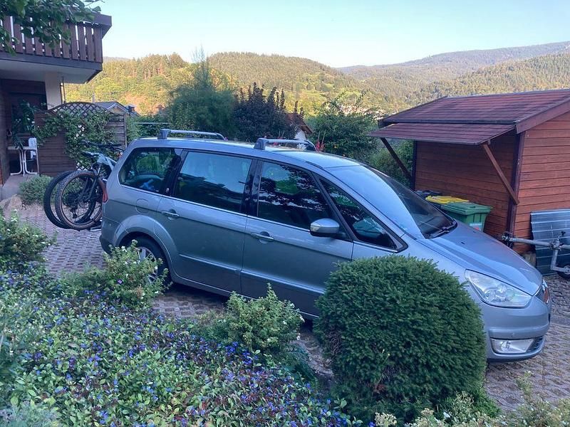 Gebraucht Ford Galaxy Ambiente 131 PS (96 kW) 2006 Silber Van / Kleinbus