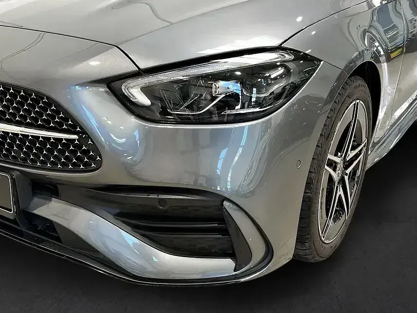 Gebraucht Mercedes C180 AMG 170 PS (125 kW) 2025 Grau Limousine