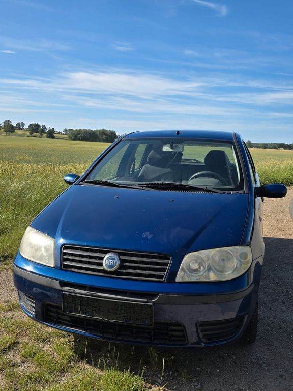 Blau Gebraucht 2004 Fiat Punto Dynamic Kleinwagen | 800 € (Guter Preis) - Bild 1/4