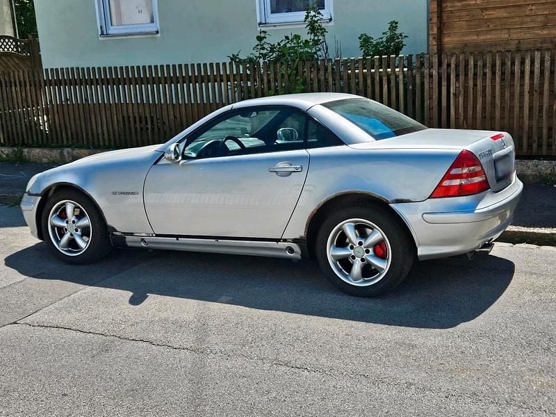 Gebraucht Mercedes 170 163 PS (119 kW) 2004 Silber Cabrio