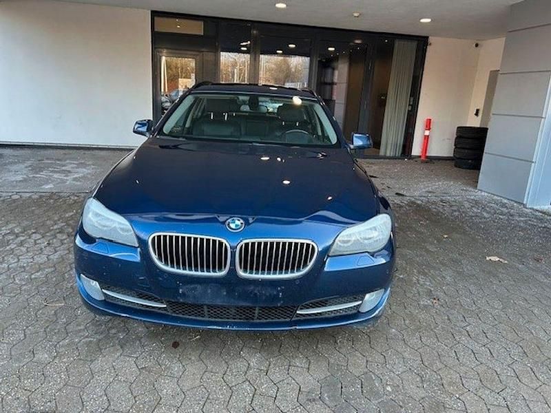 Gebraucht BMW 520 184 PS (135 kW) 2011 Blau Kombi