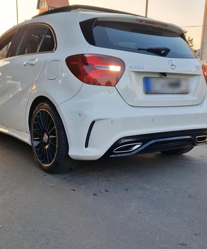 Weiß Gebraucht 2017 Mercedes A180 Edition Limousine | 17.900 € (Fairer Preis) - Bild 1/4