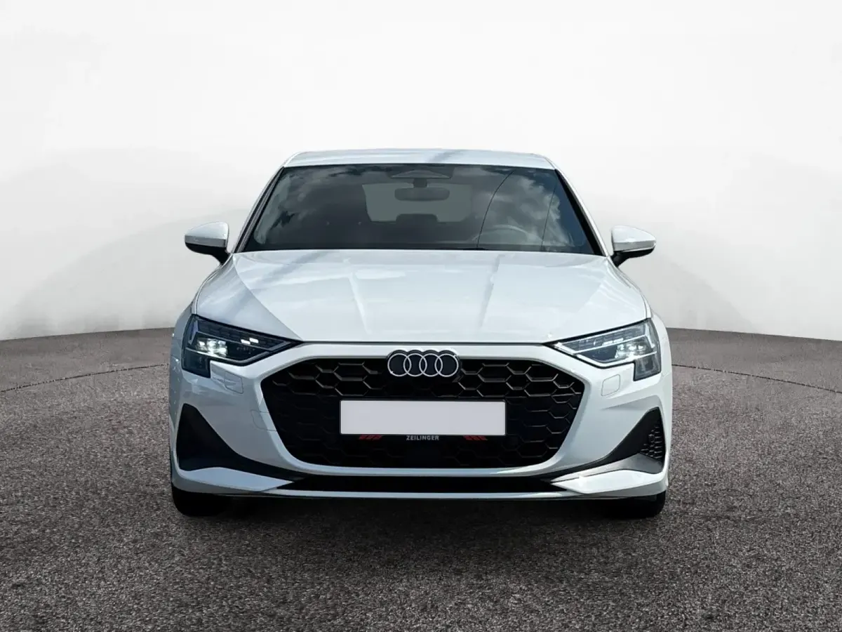 Neu Audi A3 150 PS (110 kW) 2026 Arkonaweiß Limousine