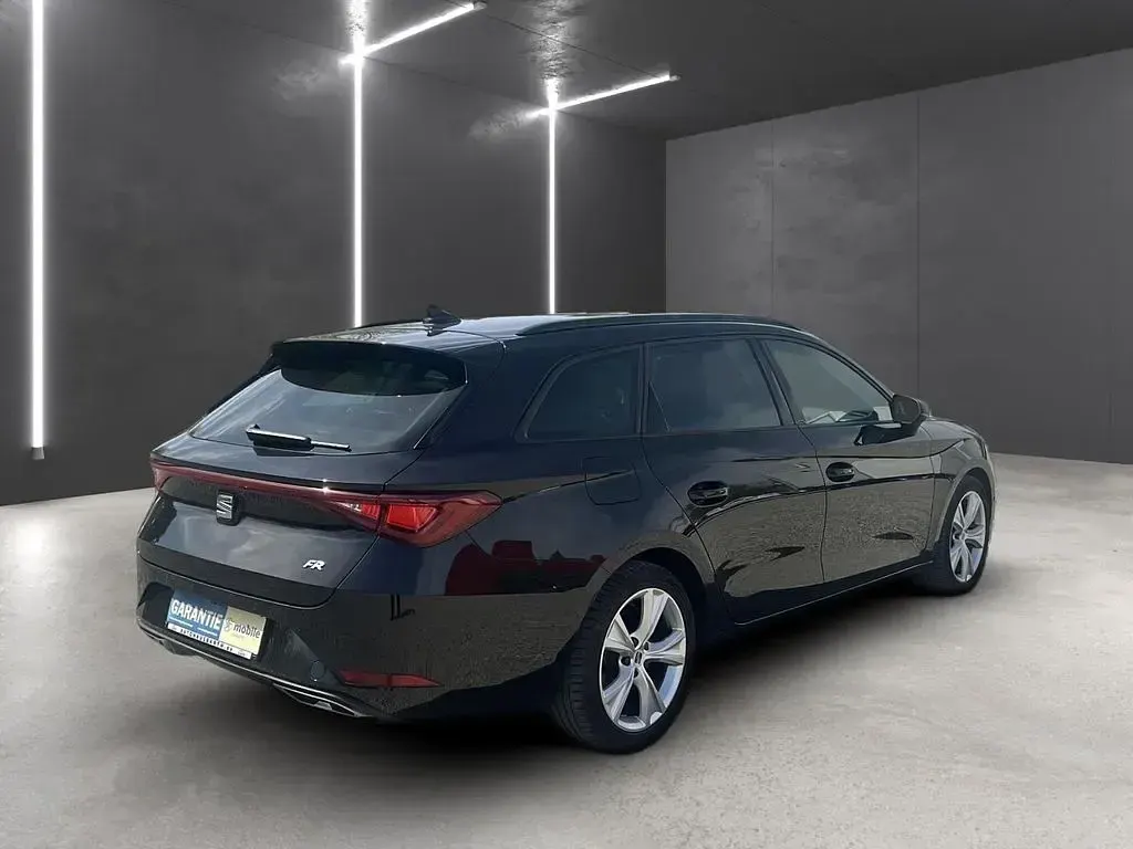 Używany Seat Leon FR 150 KM (110 kW) 2023 Czarny Kombi