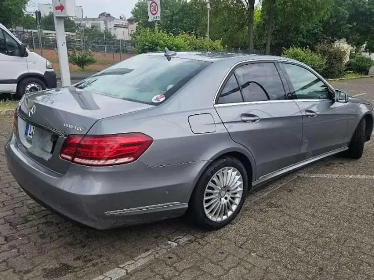 Gebraucht Mercedes E300 Avantgarde 232 PS (170 kW) 2013 Grau Limousine