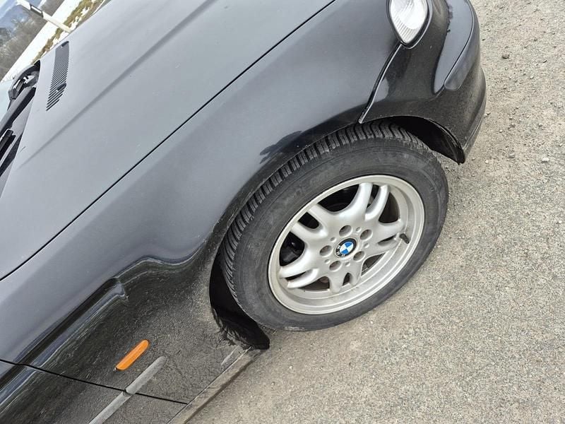 Gebraucht BMW 318 Basis 143 PS (105 kW) 2002 Schwarz Coupé