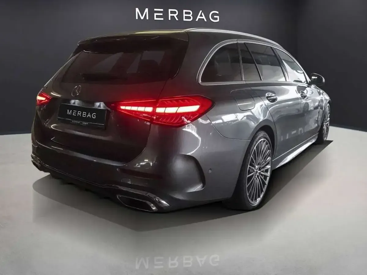 Gebraucht Mercedes C180 AMG 193 PS (141 kW) 2026 Obsidianschwarz Kombi
