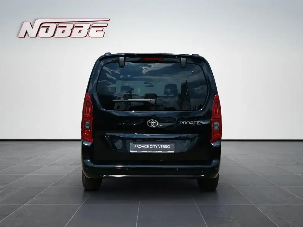 Neu Toyota Proace Verso City 110 PS (80 kW) 2026 Schwarz Kombi