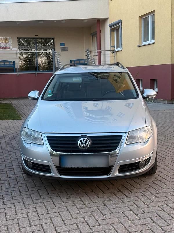 Usata VW Passat 140 CV (102 kW) 2009 Argento Station wagon
